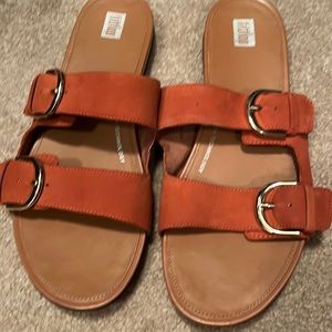 Fitfllop Sandal: size 10